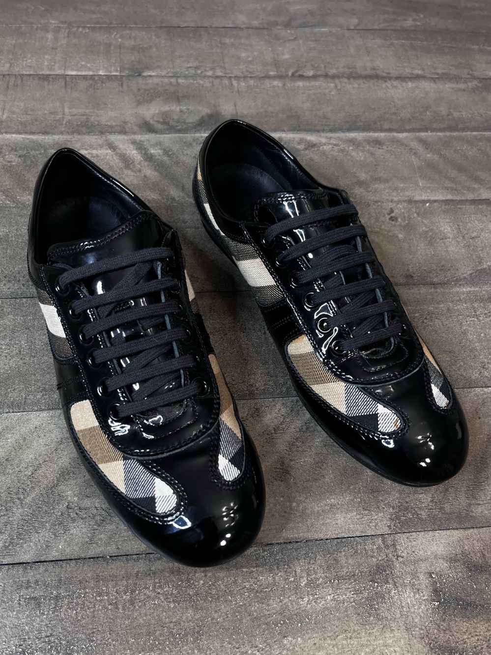 Burberry Black Patent Leather and Nova Check
Women's Sneakers Sz 8.5 - Picture 4 of 9